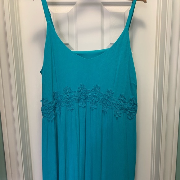 Beautiful aqua coloured dress. EUC - Picture 1 of 4